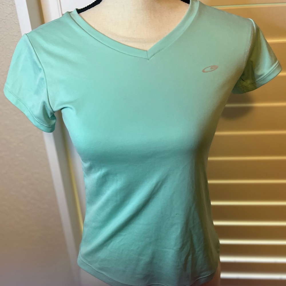 Champion Women's Short Sleeve V-Neck Tee - Mint Green